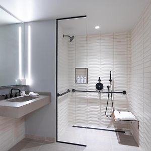 Queen Room Two Queen Beds Roll Shower Disability Access